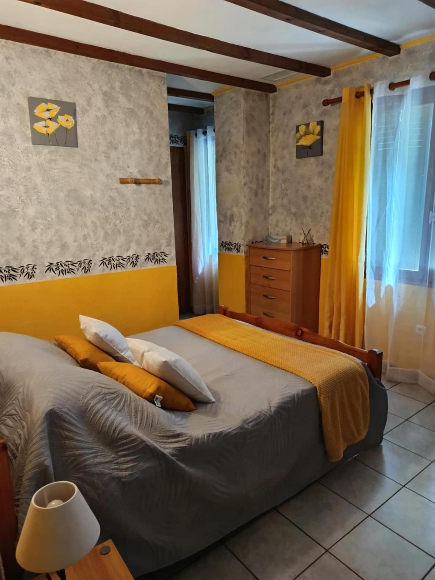 Chambre Familiale avec Salle de Bains Privative